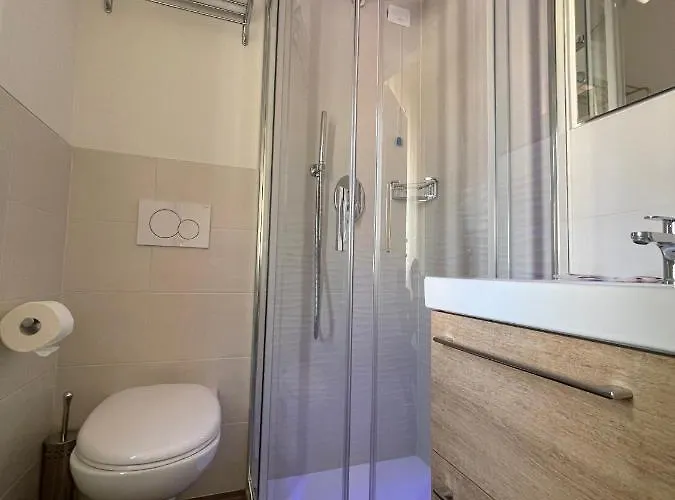 Cristina Ξενοδοχείο 2*