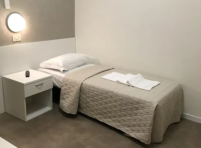 Cristina Ξενοδοχείο 2*