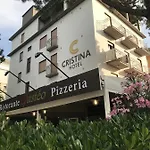 Cristina ホテル 2*