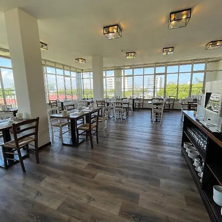 Отель Cristina 2*