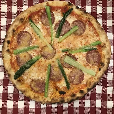 Отель Cristina 2*