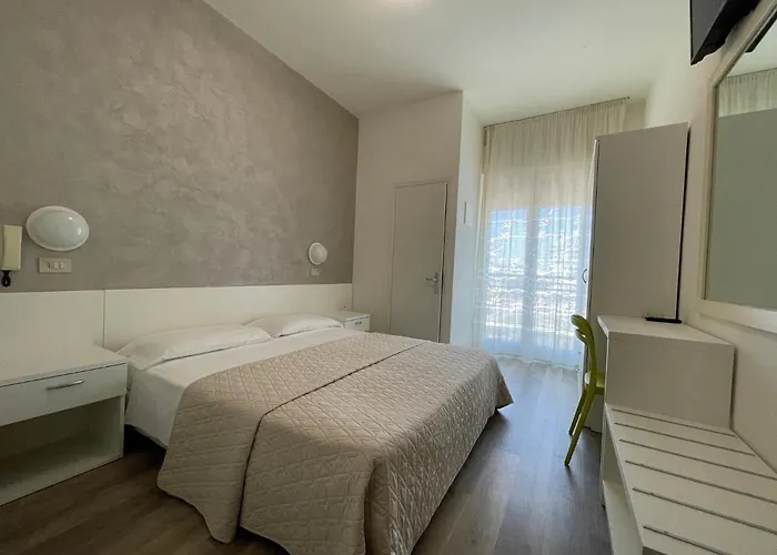 Hotel Cristina 2*
