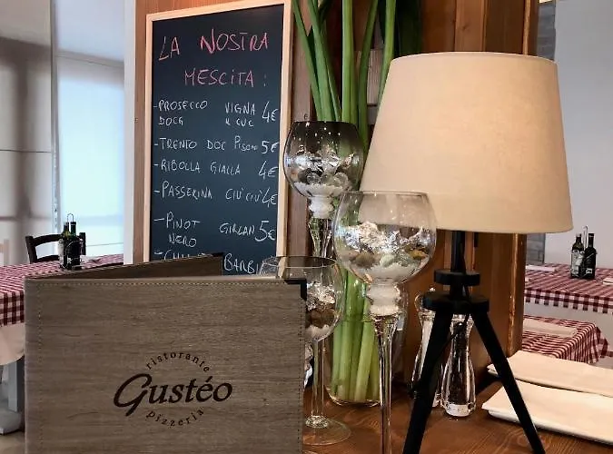 Cristina Hotel 2*